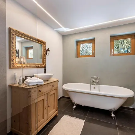 Panorama Mountain & Castle View D'fidlerin Salzburg * Werfen