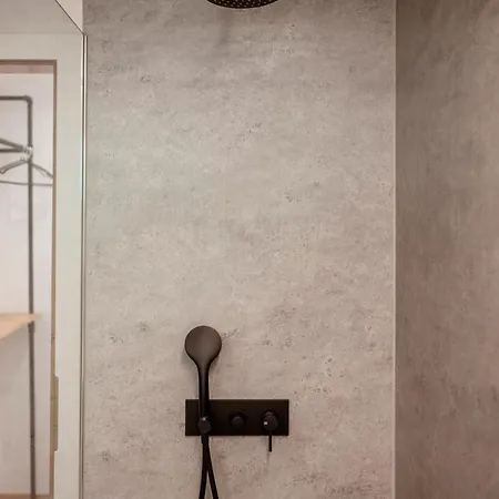 Panorama Mountain & Castle View D'fidlerin Salzburg Apartmán Werfen